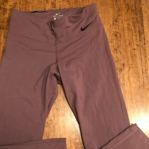 Women’s Nike cropped leggings